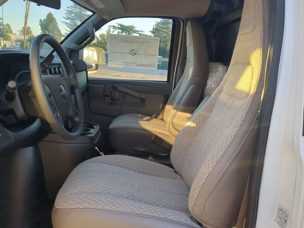 2025 GMC Savana Cargo 2500 Work Van