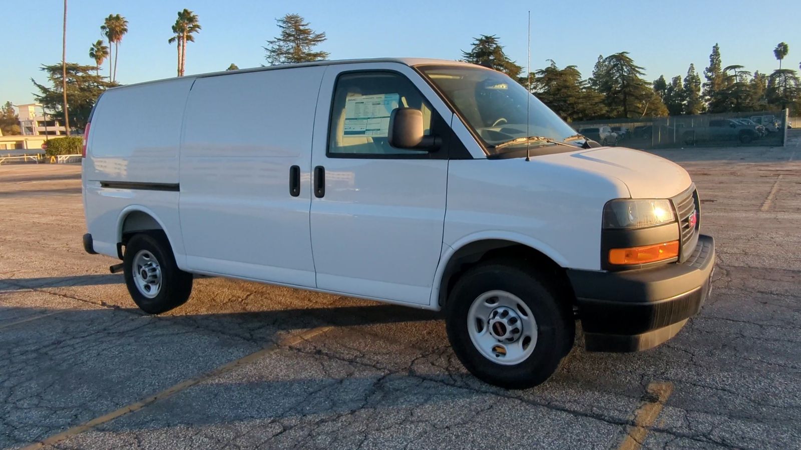 2025 GMC Savana Cargo 2500 Work Van