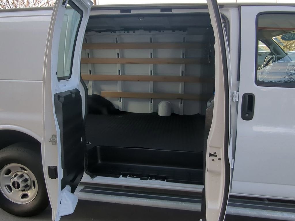 2024 GMC Savana Cargo 2500 Work Van
