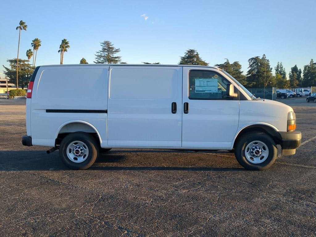 2025 GMC Savana Cargo 2500 Work Van