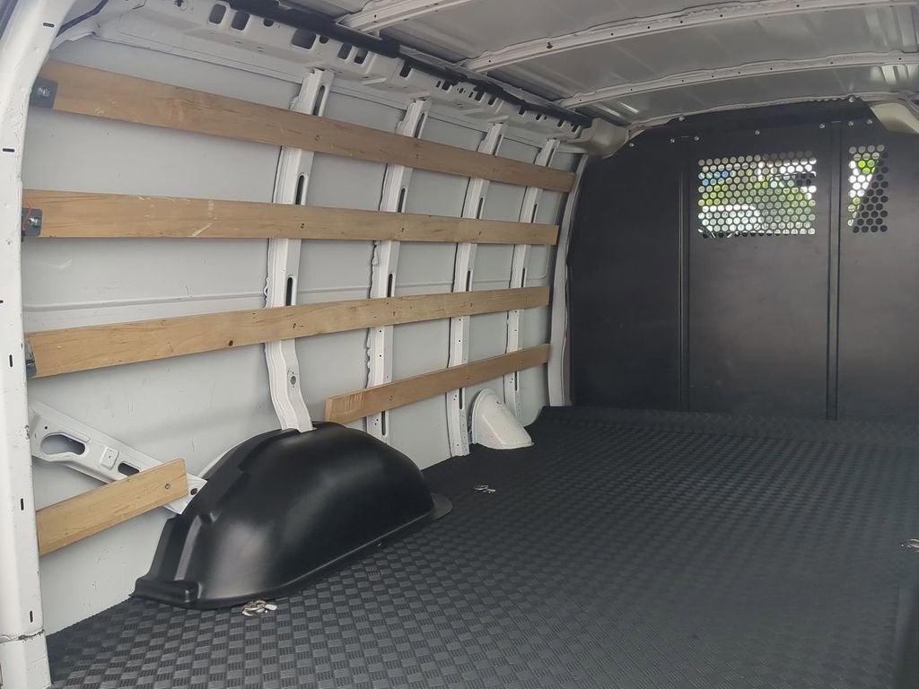 2024 GMC Savana Cargo 2500 Work Van