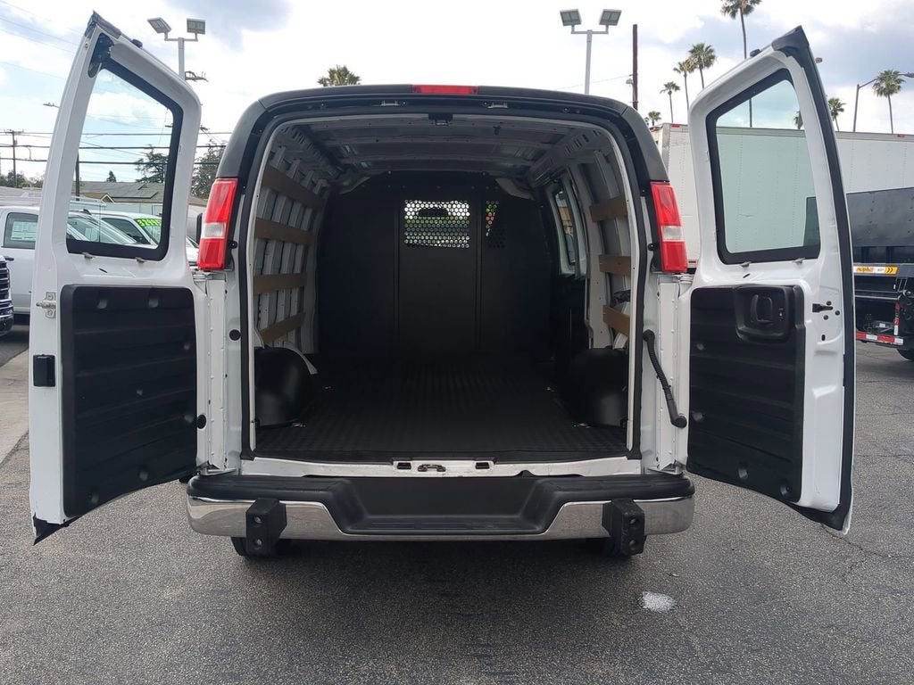 2024 GMC Savana Cargo 2500 Work Van