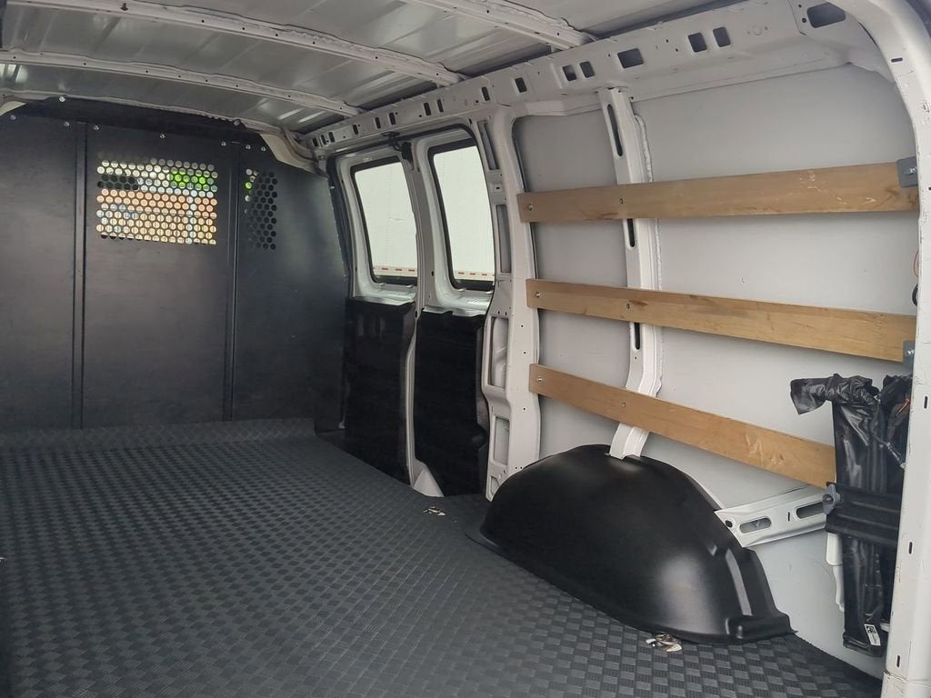 2024 GMC Savana Cargo 2500 Work Van