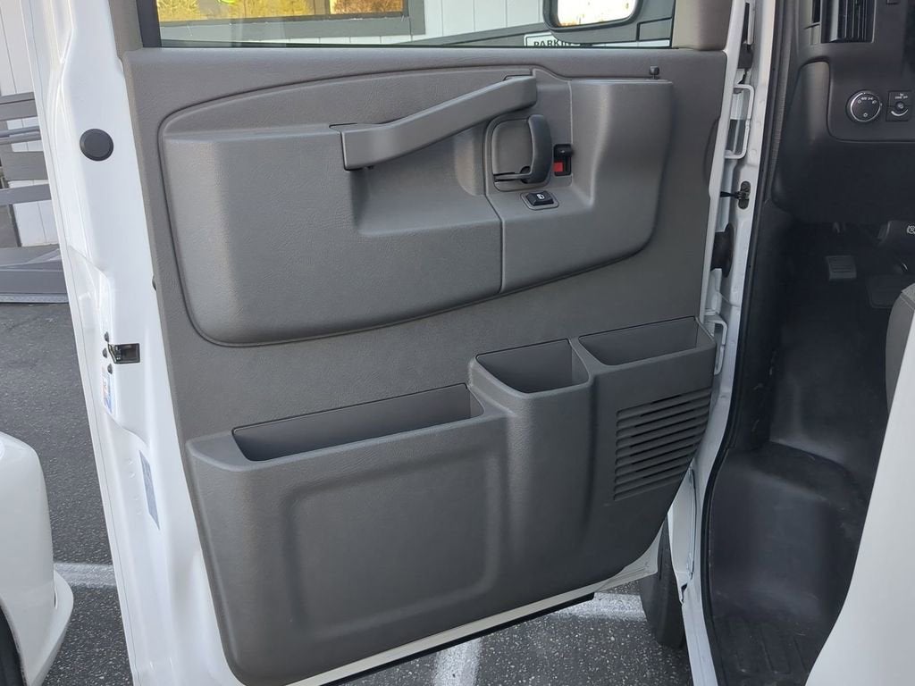 2025 GMC Savana Cargo 2500 Work Van