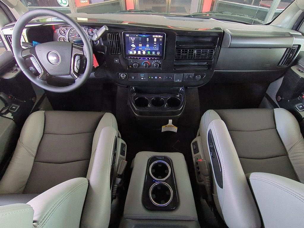 2025 GMC Savana Cargo 2500 Work Van