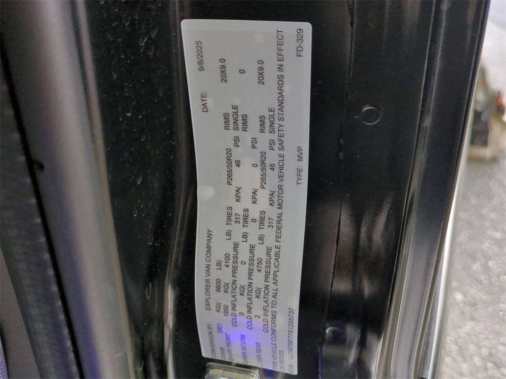 2025 GMC Savana Cargo 2500 Work Van