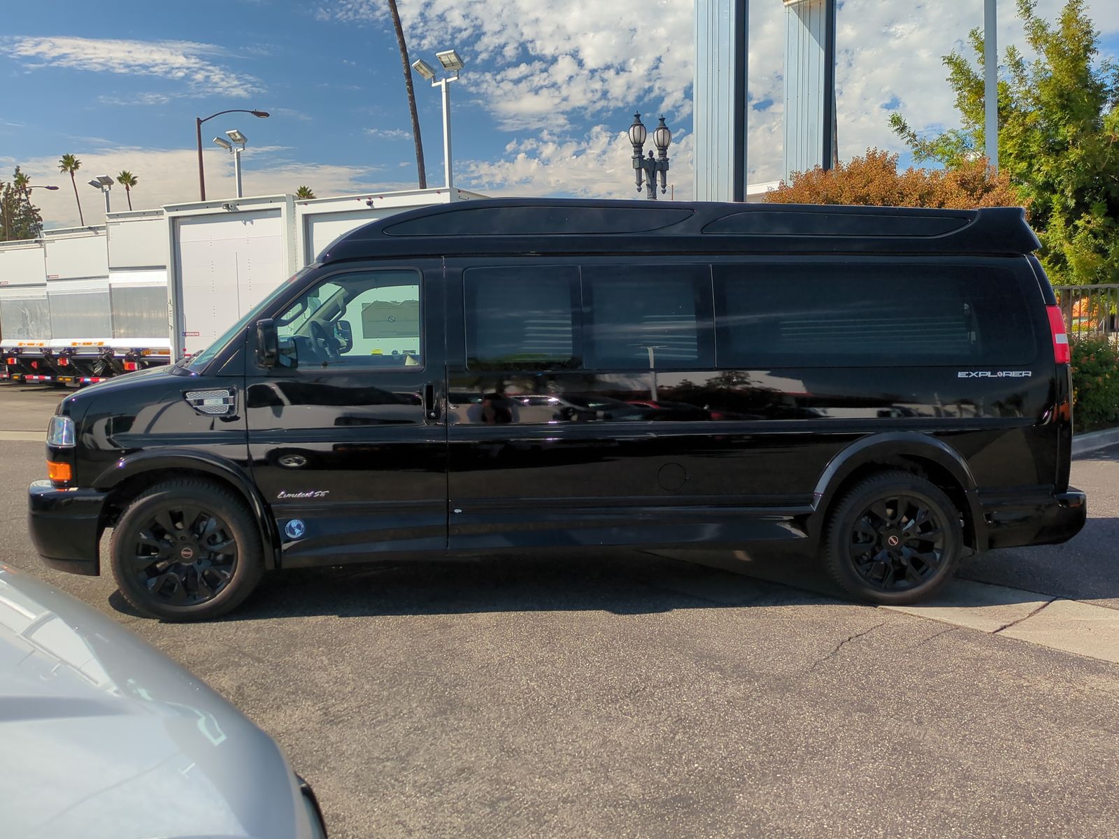 2025 GMC Savana Cargo 2500 Work Van