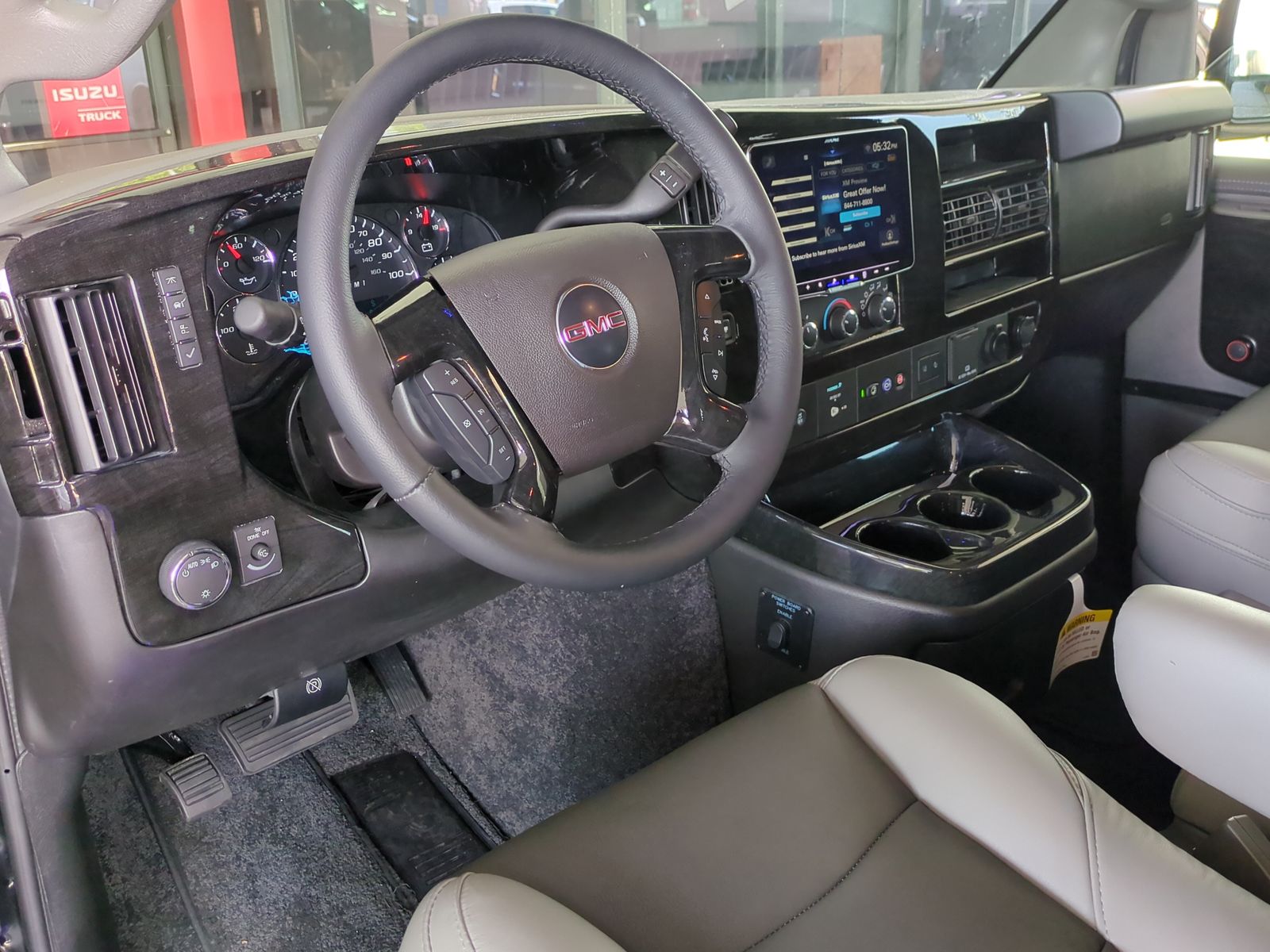 2025 GMC Savana Cargo 2500 Work Van