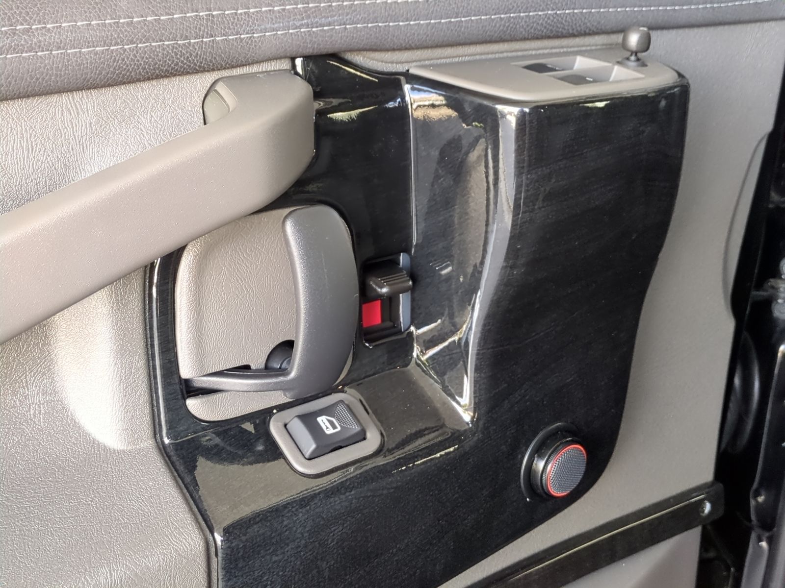 2025 GMC Savana Cargo 2500 Work Van