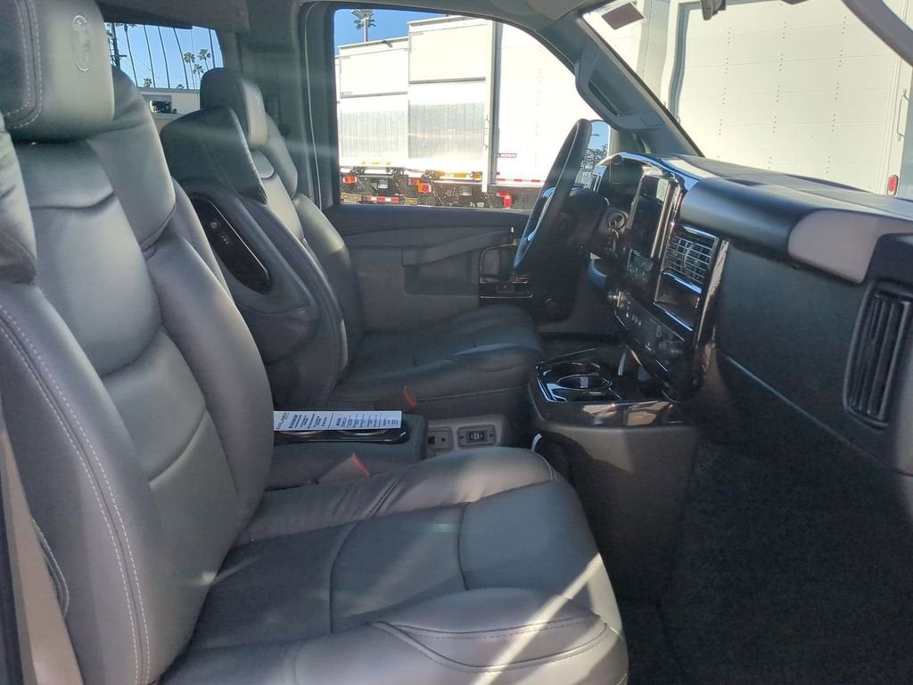 2025 GMC Savana Cargo 2500 Work Van