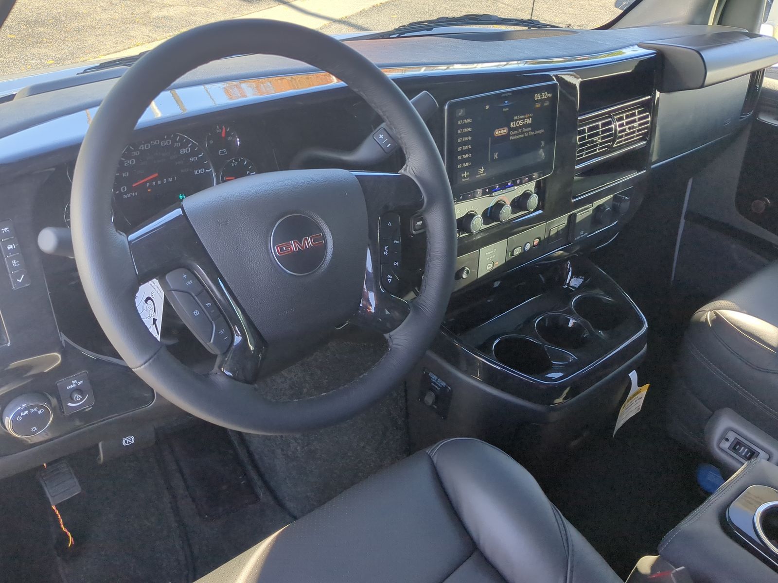 2025 GMC Savana Cargo 2500 Work Van