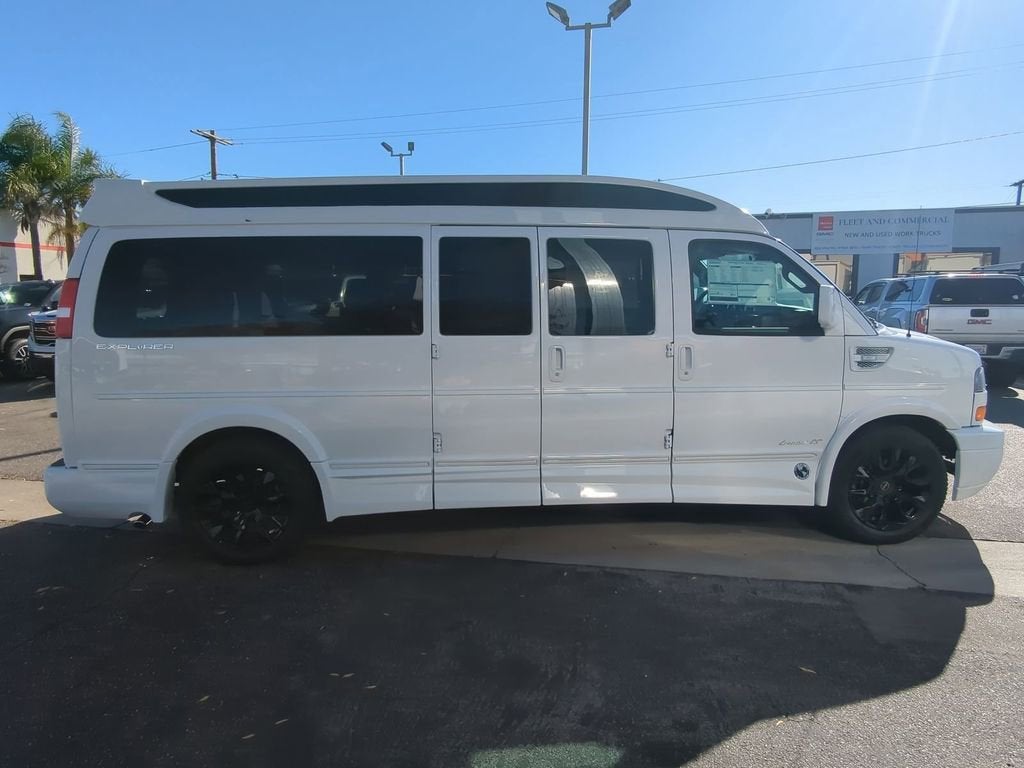 2025 GMC Savana Cargo 2500 Work Van