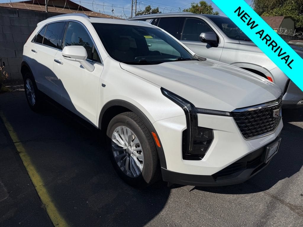 2024 Cadillac XT4 Luxury