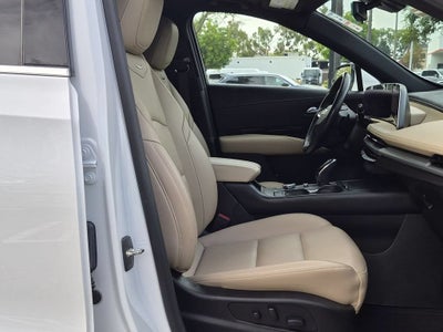 2024 Cadillac XT4 Luxury