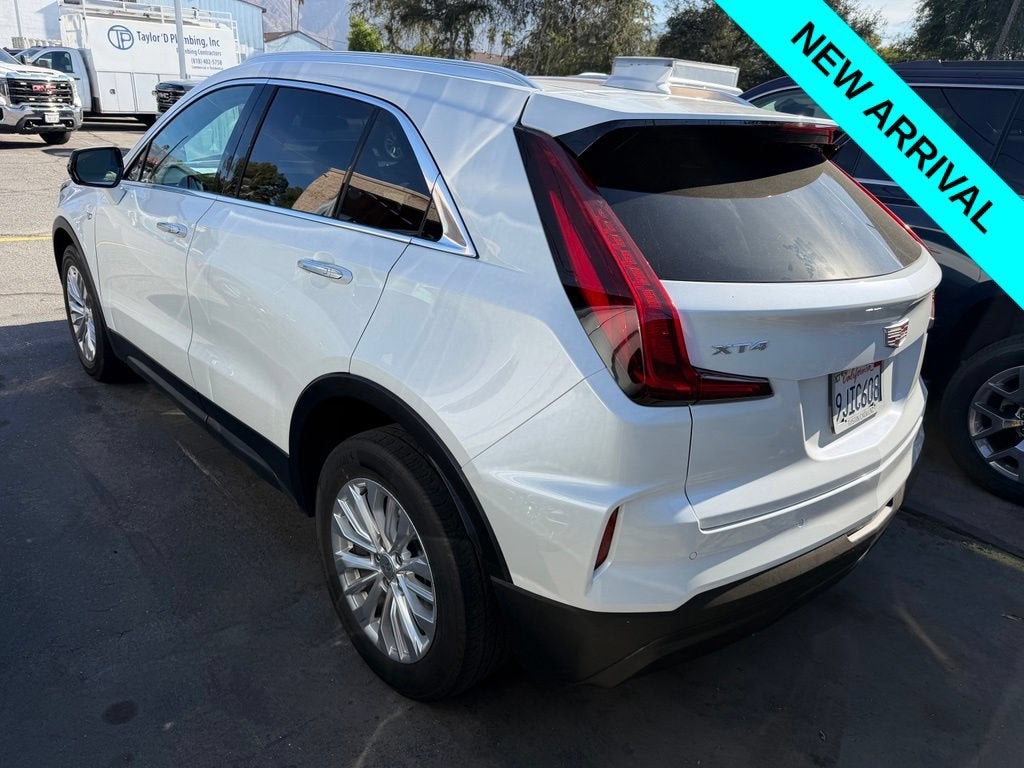 2024 Cadillac XT4 Luxury
