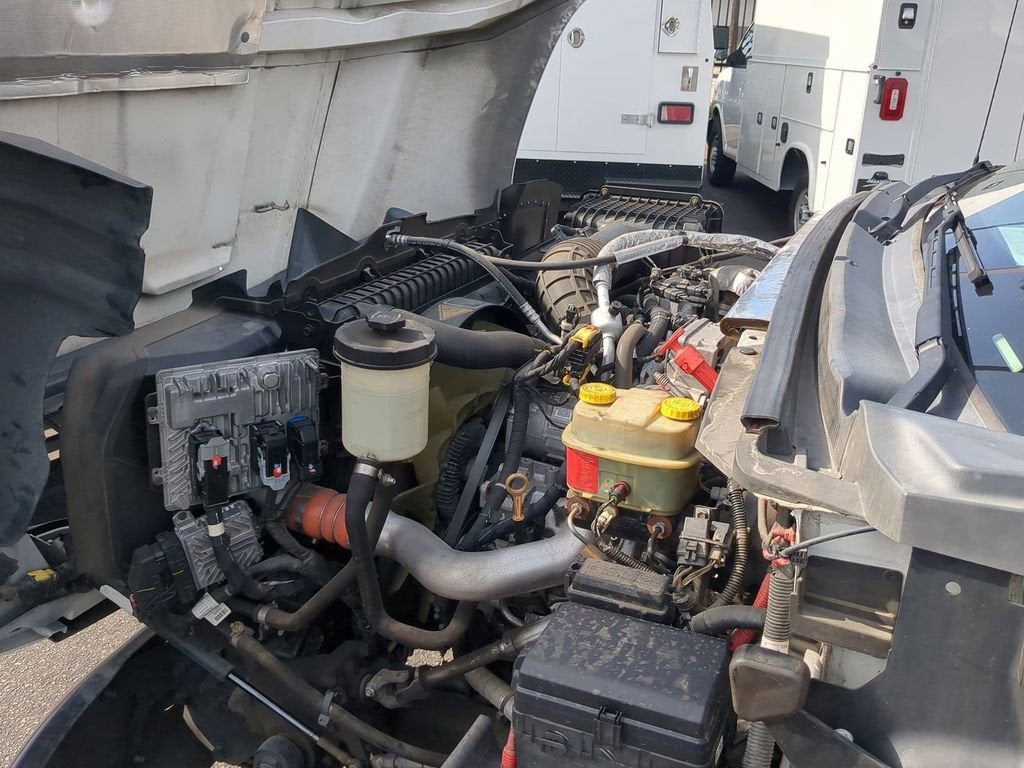 2019 Chevrolet Silverado 5500 HD Work Truck