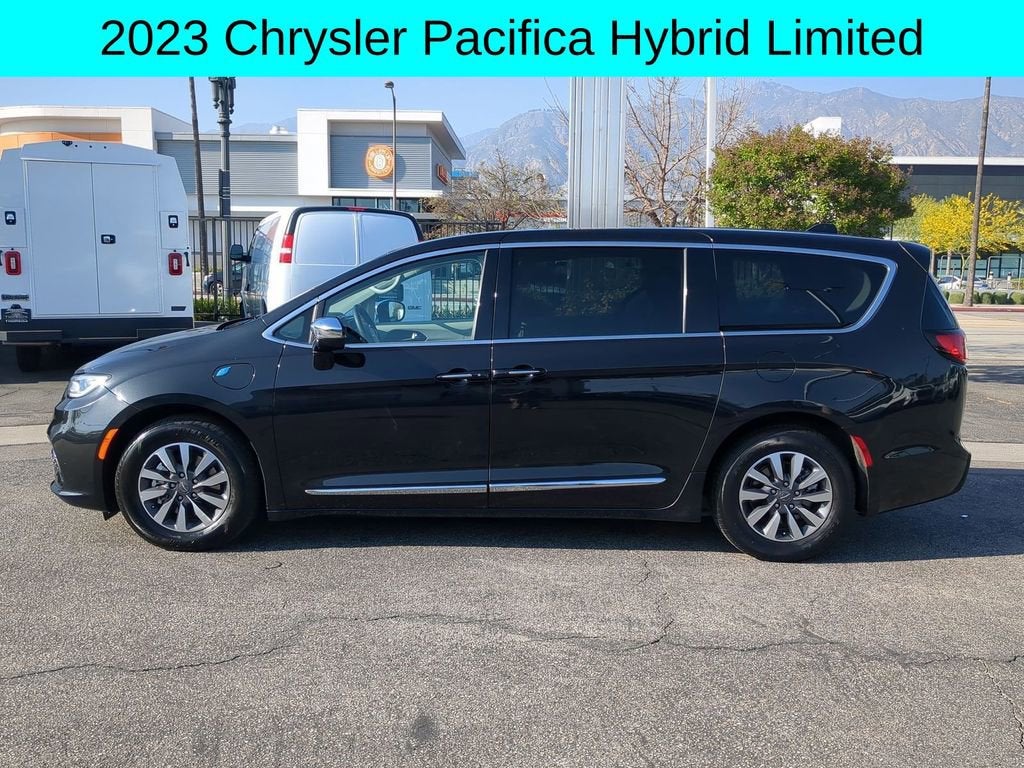 2023 Chrysler Pacifica Hybrid Limited