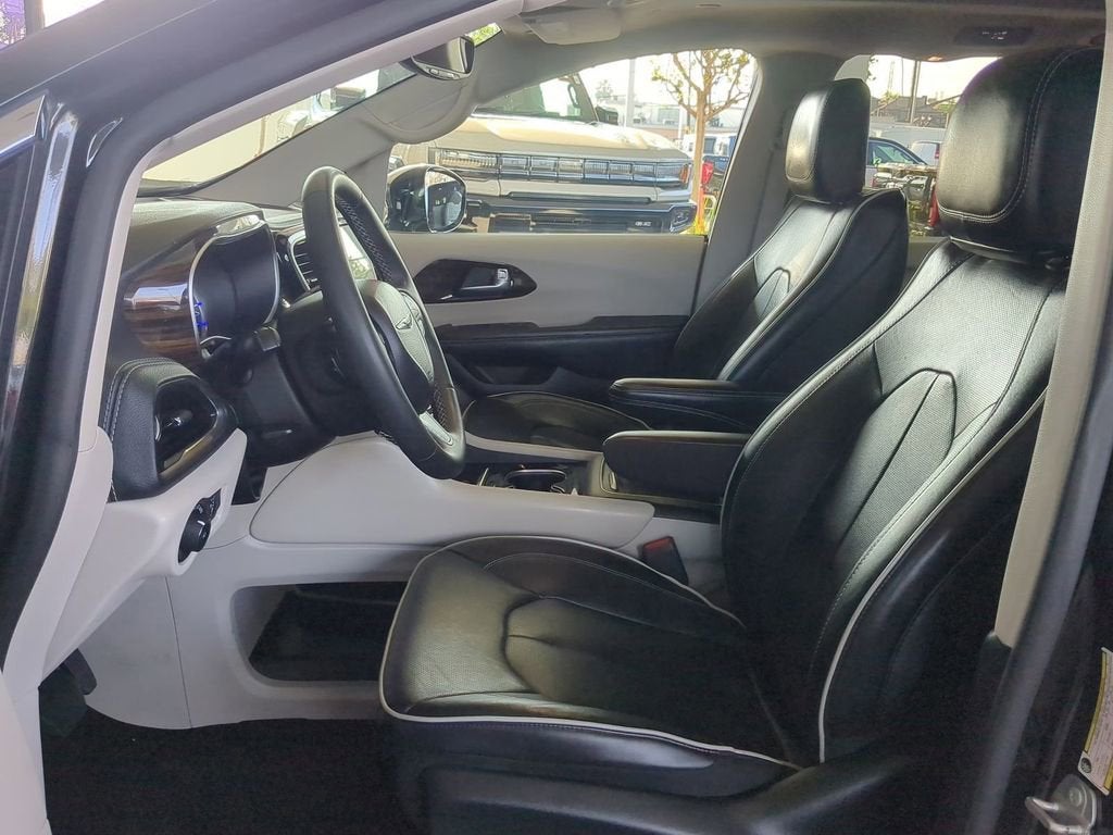 2023 Chrysler Pacifica Hybrid Limited