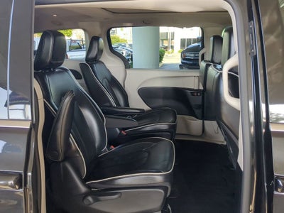2023 Chrysler Pacifica Hybrid Limited