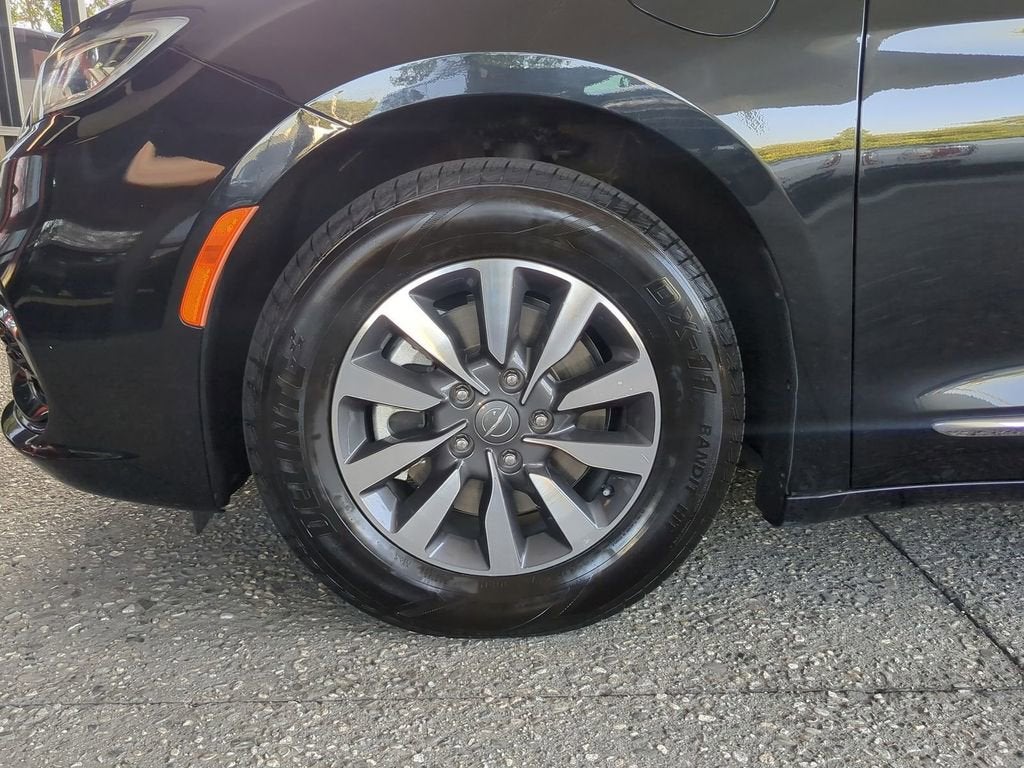 2023 Chrysler Pacifica Hybrid Limited
