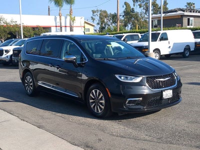 2023 Chrysler Pacifica Hybrid Limited