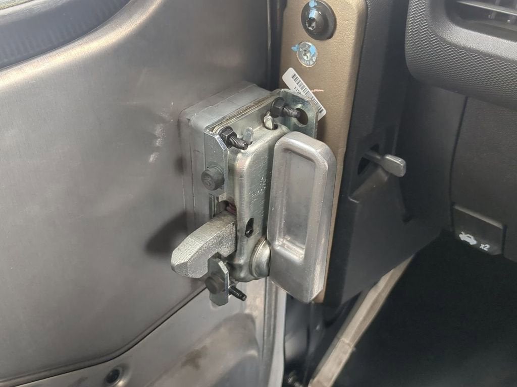 2023 BrightDrop Zevo 600 EJY