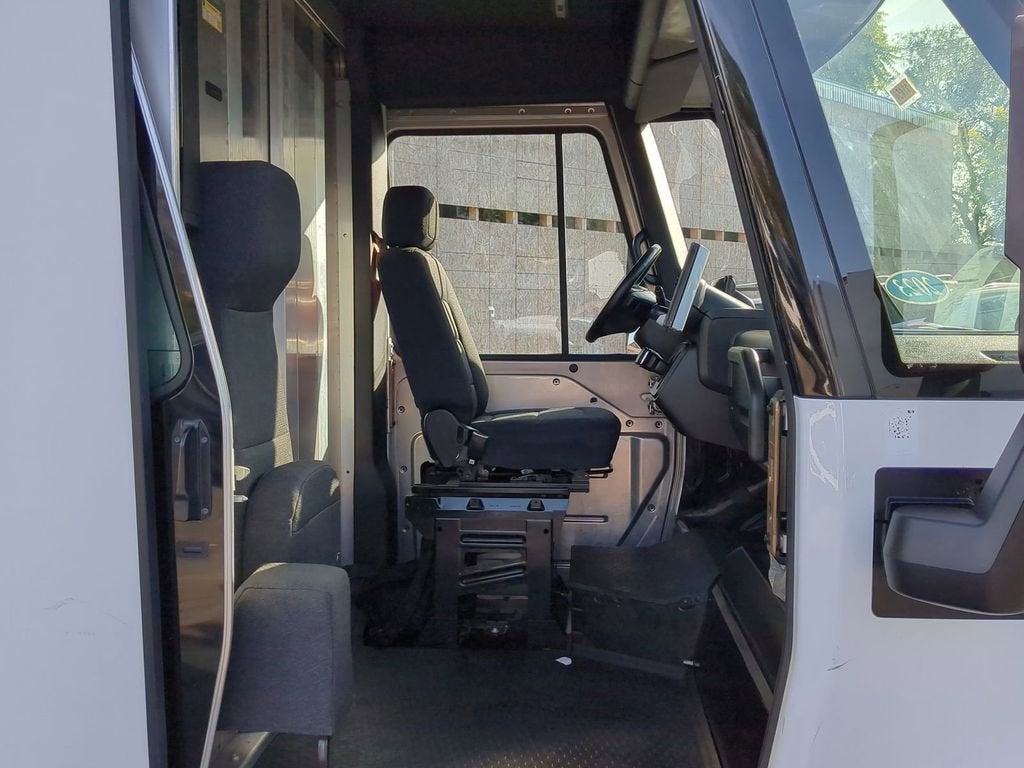 2023 BrightDrop Zevo 600 EJY