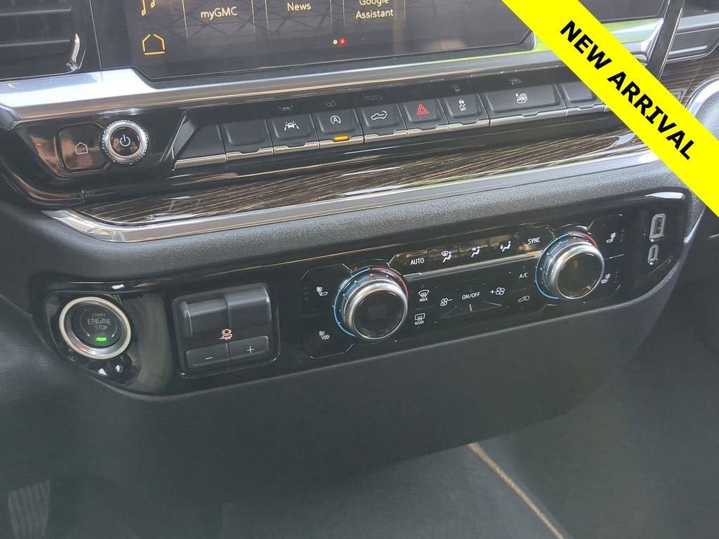 2025 GMC Sierra 1500 Elevation