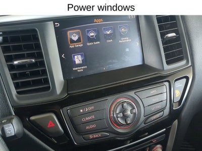 2020 Nissan Pathfinder SV