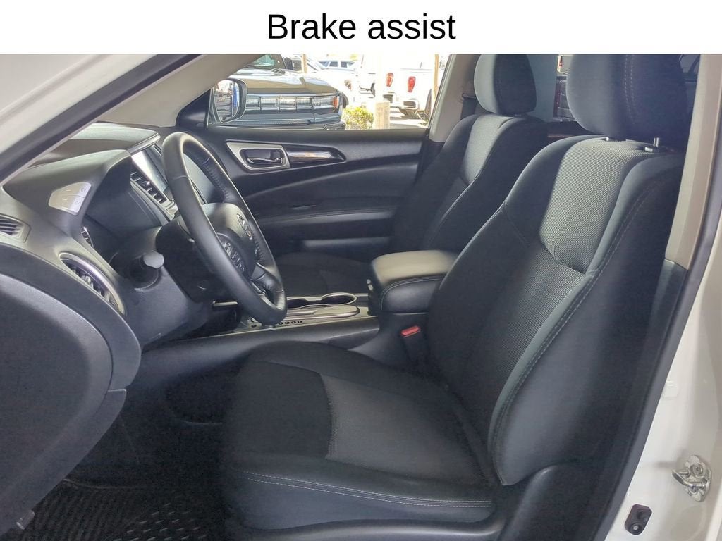 2020 Nissan Pathfinder SV