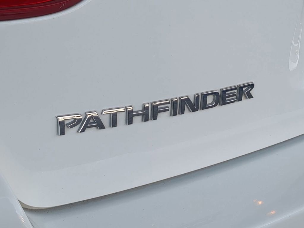 2020 Nissan Pathfinder SV
