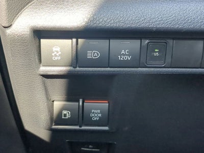 2024 Toyota Sienna LE