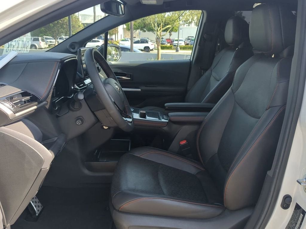 2024 Toyota Sienna LE