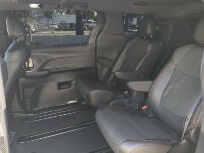 2024 Toyota Sienna LE