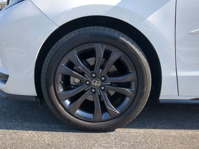 2024 Toyota Sienna LE
