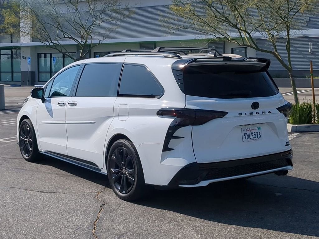 2024 Toyota Sienna LE