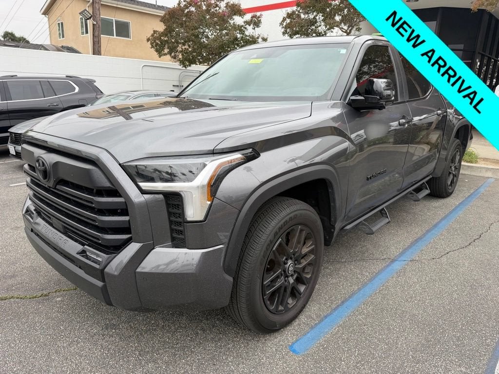 2025 Toyota Tundra 4WD SR5