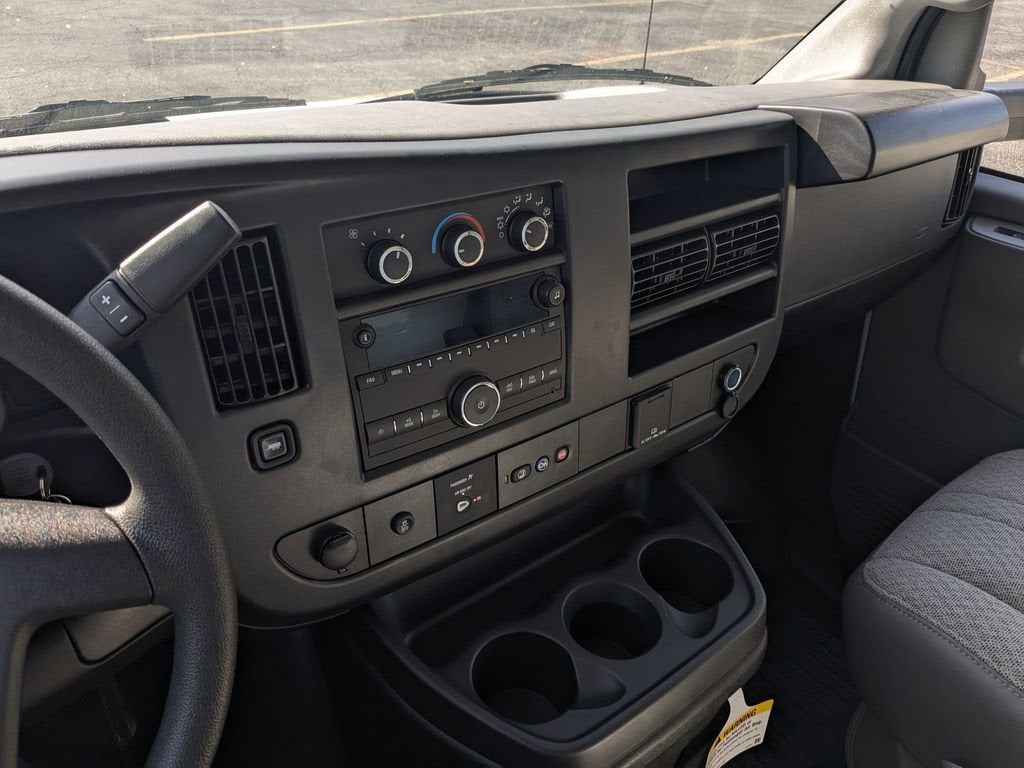 2026 GMC Savana Cutaway 3500 1WT