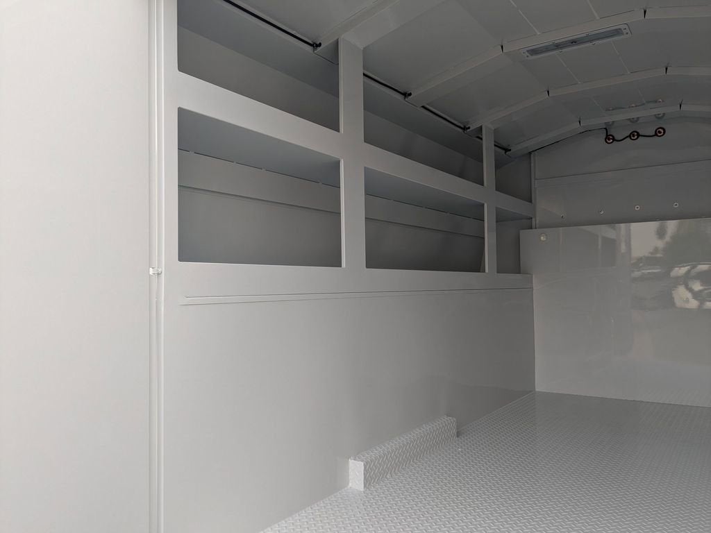 2026 GMC Savana Cutaway 3500 1WT