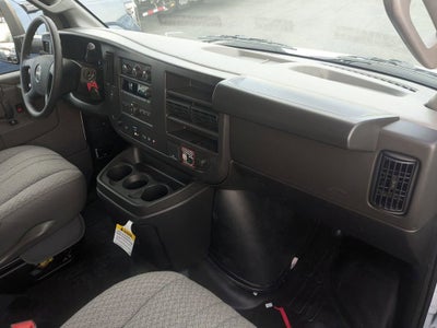 2026 GMC Savana Cutaway 3500 1WT