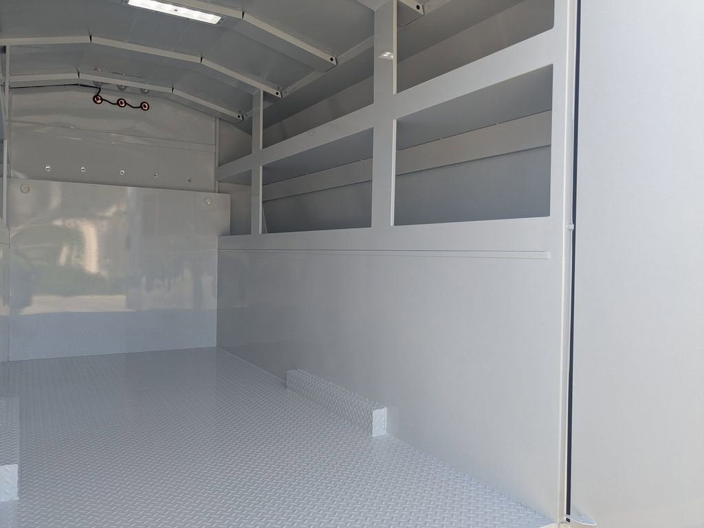 2026 GMC Savana Cutaway 3500 1WT