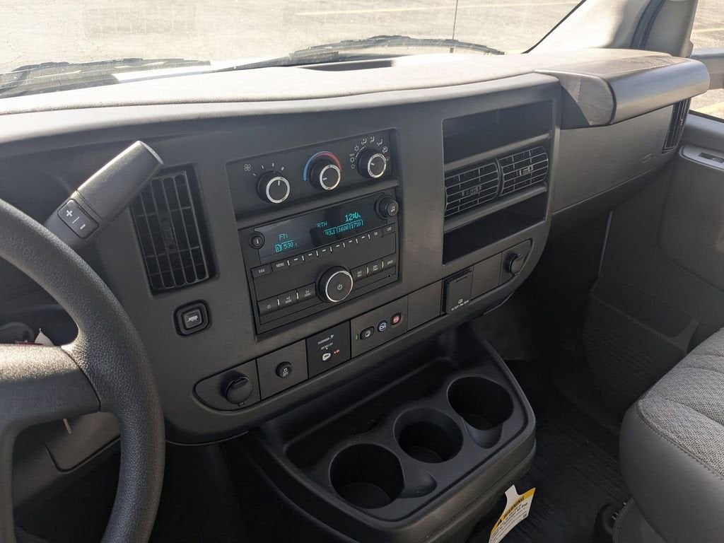 2026 GMC Savana Cutaway 3500 1WT