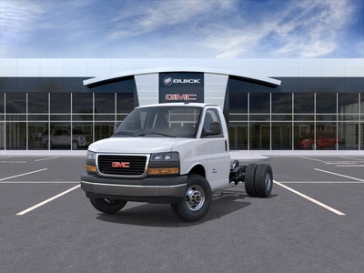 2026 GMC Savana Cutaway 3500 1WT