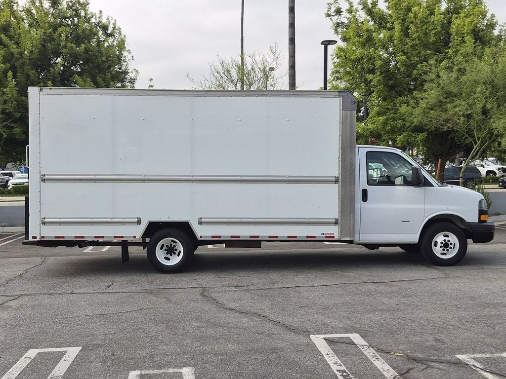 2021 GMC Savana Cutaway 3500 VAN 177" RWD