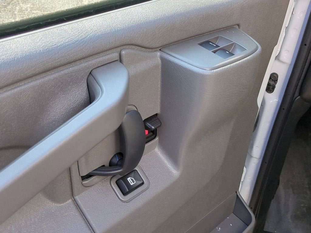 2024 GMC Savana Cutaway 4500 2WT