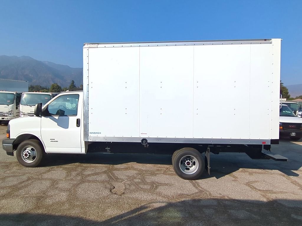 2024 GMC Savana Cutaway 4500 2WT