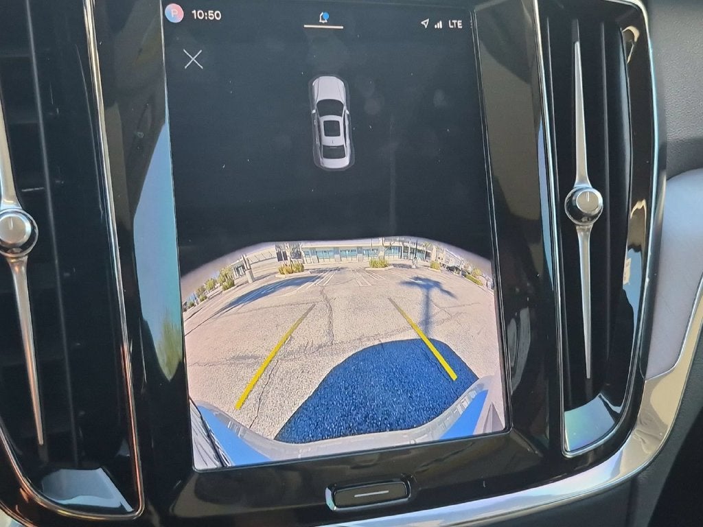 2024 Volvo S60 Core Dark Theme