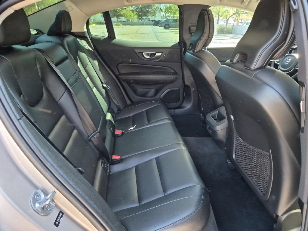 2024 Volvo S60 Core Dark Theme