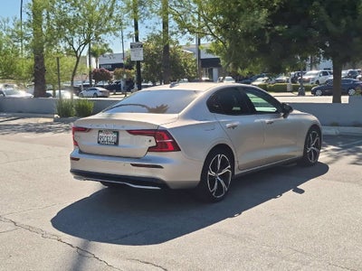 2024 Volvo S60 Core Dark Theme