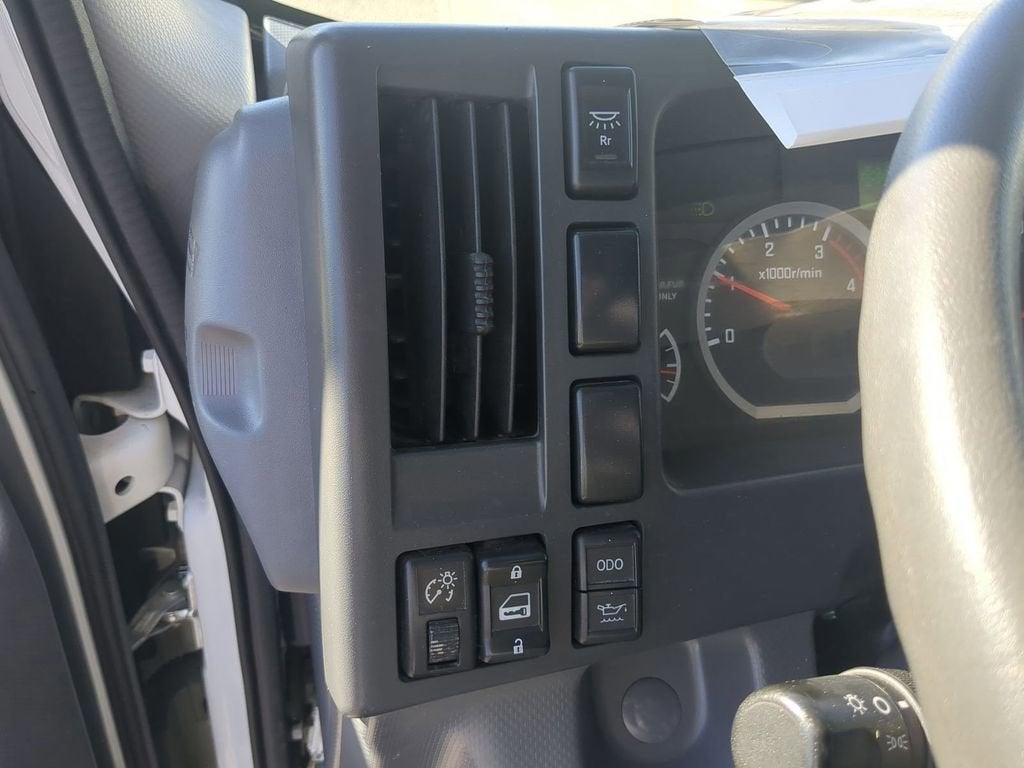 2021 Isuzu NPR-HD Base